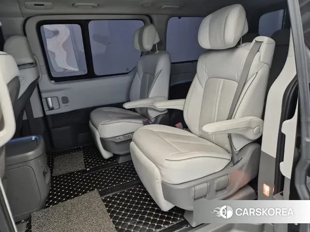 Hyundai Staria 2021 Черный из Кореи, фото 5