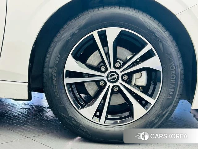Nissan Xuan Yi 2023 Белый из Китая, фото 5