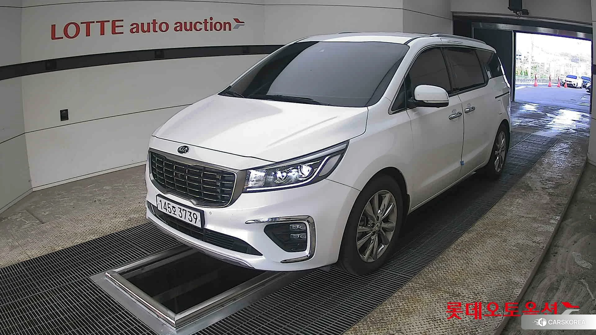 Kia Carnival Limousine 2020 Snow White Pearl (optional) из Кореи, фото 5