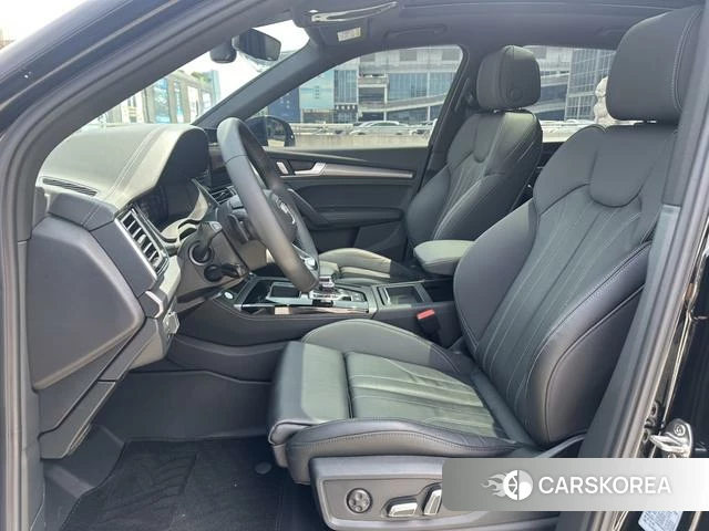 Audi Q5L 2024 Черный из Китая, фото 5