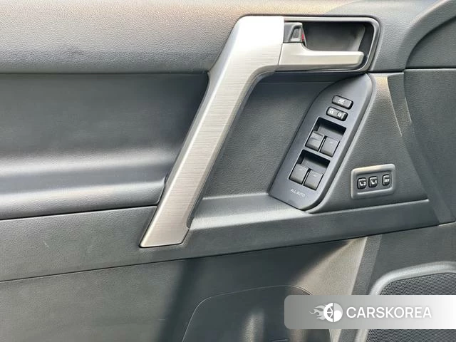 Toyota Prado 2018 Черный из Китая, фото 5