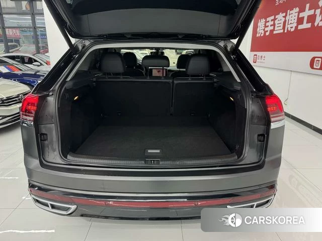Volkswagen Tourang 2022 Черный из Китая, фото 5
