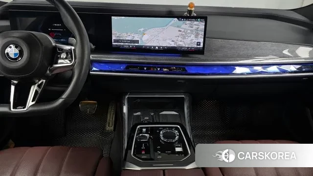 BMW 7 Series (G70) 2024 Черный из Кореи, фото 5