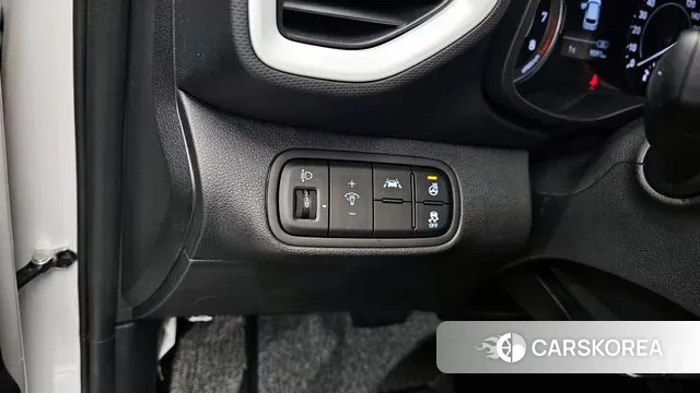 Hyundai Venue 2021 Белый из Кореи, фото 5