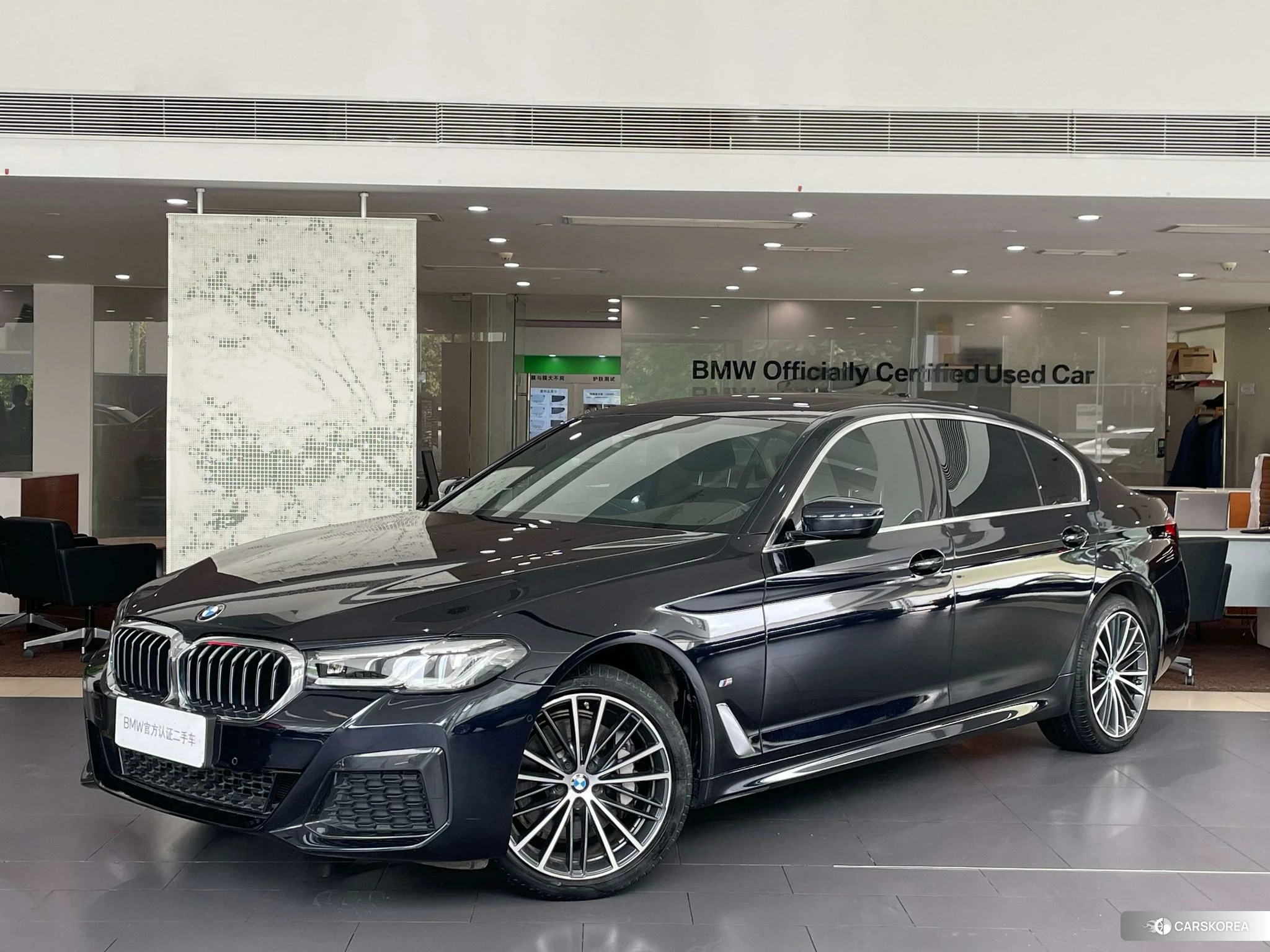 BMW 5 series 2020 Черный из Китая, фото 5