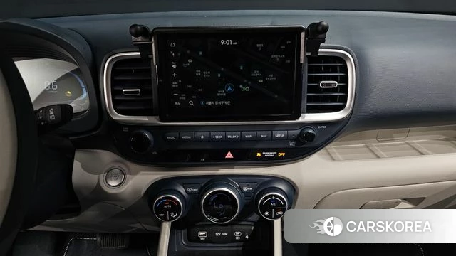 Hyundai Venue 2024 Серебристо-серый из Кореи, фото 5