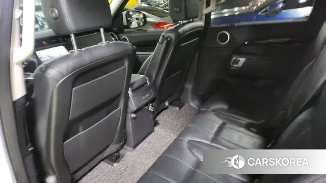 Land Rover Discovery 5 2018 Черный из Кореи, фото 5