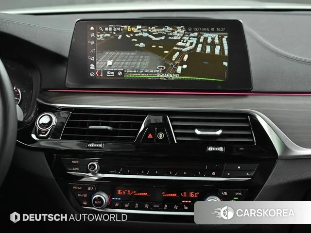 BMW 5 Series (G30) 2018 Белый из Кореи, фото 5