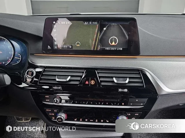 BMW 5 Series (G30) 2018 Белый из Кореи, фото 5