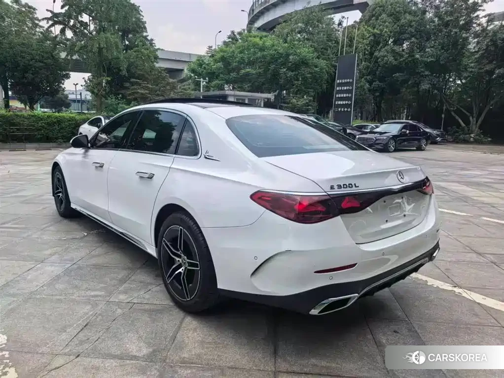 Mercedes-Benz E-Class 2024 Белый из Китая, фото 5