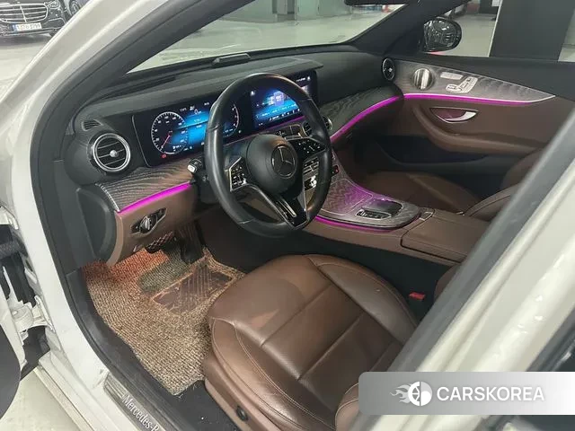 Mercedes-Benz E-Class W213 2022 Белый из Кореи, фото 5