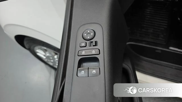 Hyundai Staria 2022 Белый из Кореи, фото 5