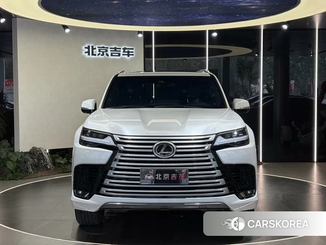 Lexus LX 2025 Белый из Китая, фото 5