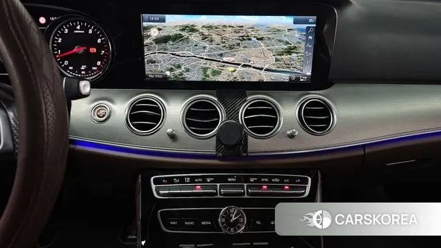 Mercedes-Benz E-Class W213 2018 Черный из Кореи, фото 5