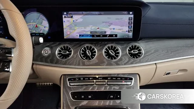 Mercedes-Benz E-Class W213 2021 Белый из Кореи, фото 5