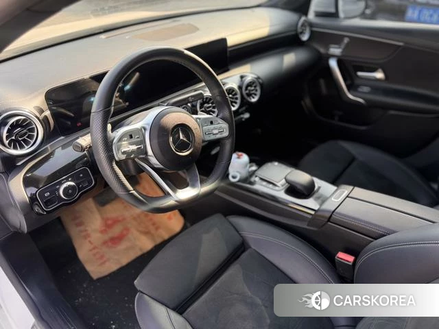 Mercedes-Benz Class A 2021 Белый из Китая, фото 5