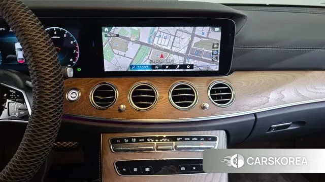 Mercedes-Benz E-Class W213 2023 Черный из Кореи, фото 5