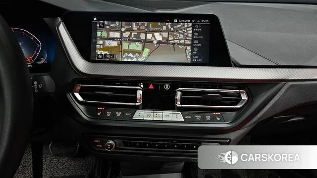 BMW 1 Series (F40) 2022 Белый из Кореи, фото 5