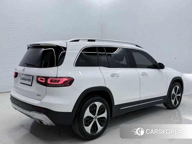 Mercedes-Benz GLB 2023 Белый из Китая, фото 5