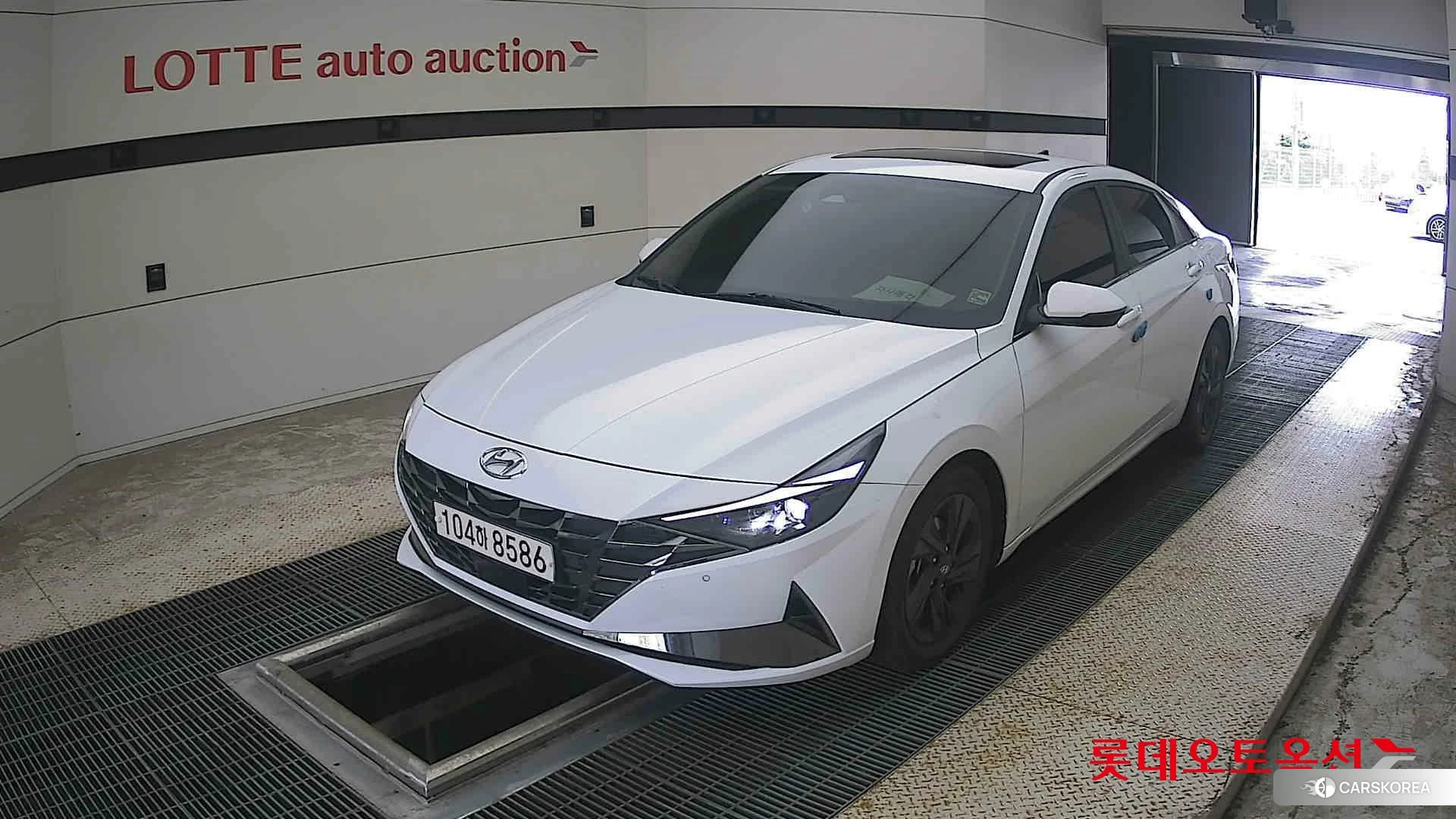 Hyundai Avante 2021 Polar White из Кореи, фото 5