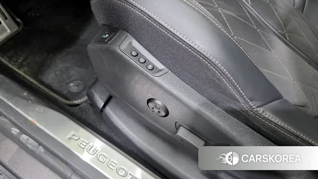 Peugeot 3008 second generation 2018 Серый из Кореи, фото 5