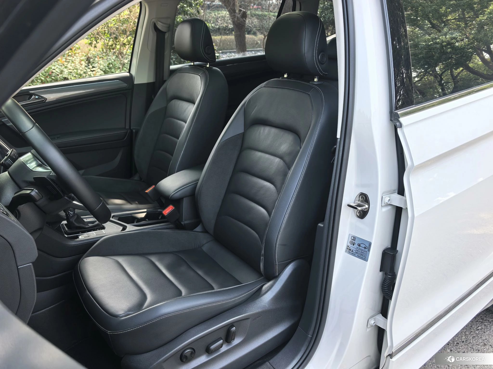 Volkswagen Tiguan L 2020 Белый из Китая, фото 5