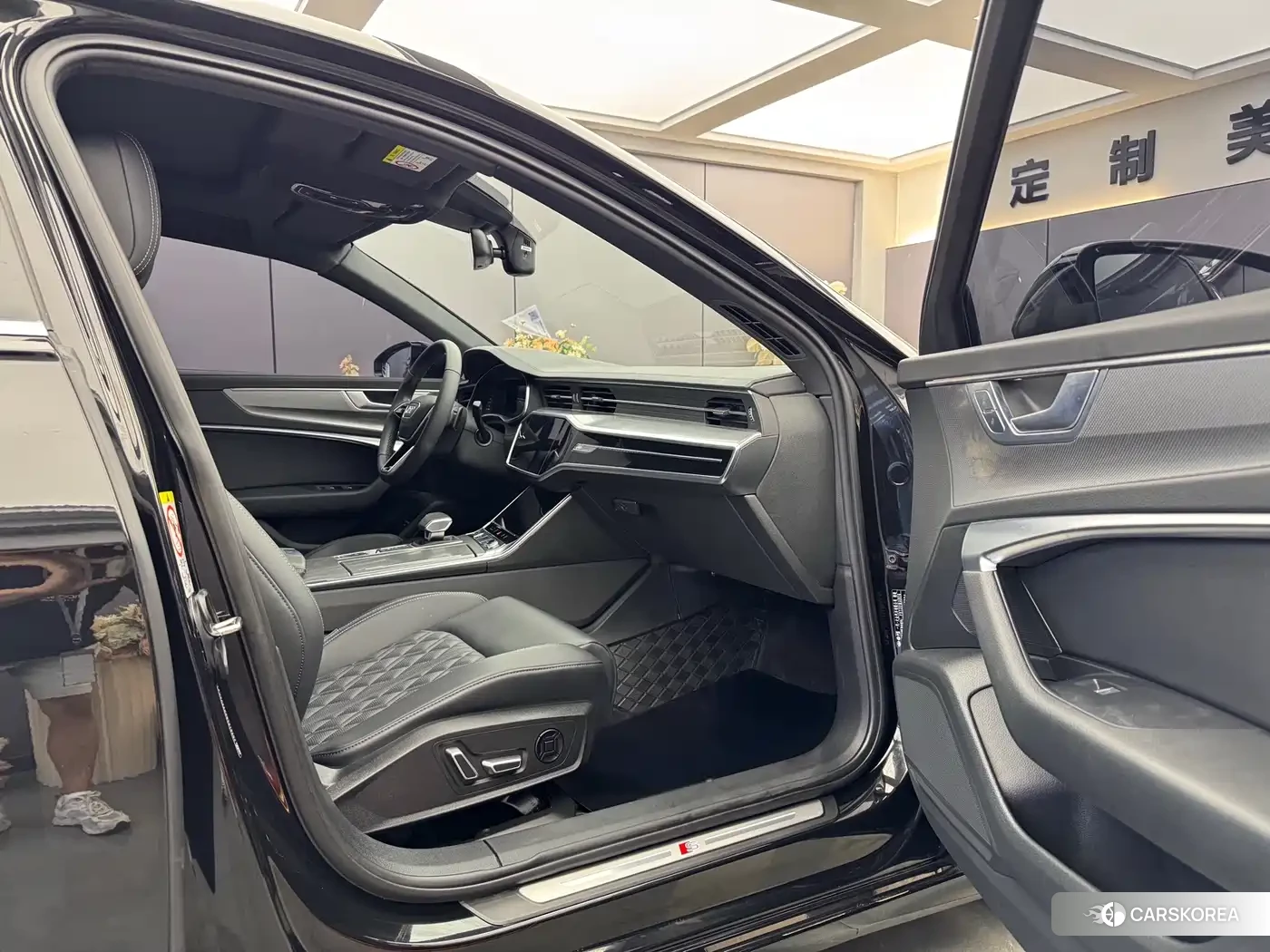 Audi A6L 2025 Черный из Китая, фото 5