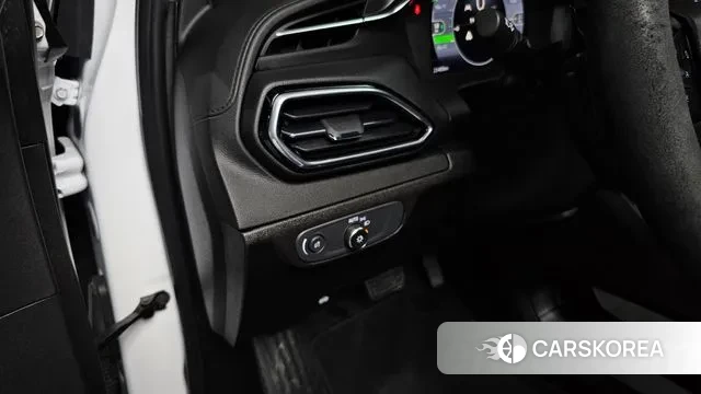 Chevrolet (GM Daewoo) Bolt EUV 2022 Белый из Кореи, фото 5