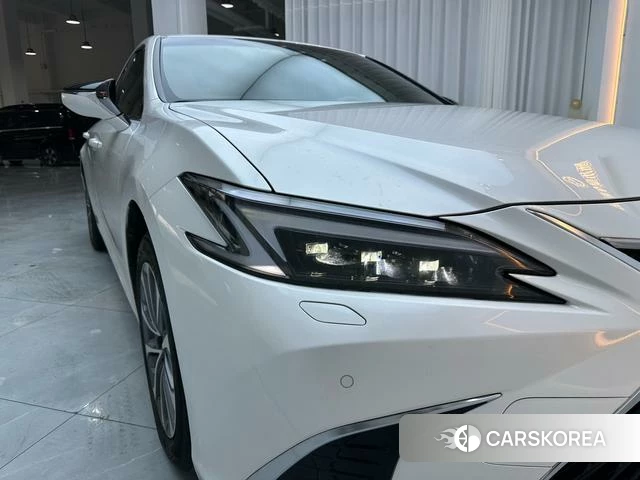Lexus ES 2025 Белый из Китая, фото 5