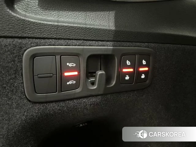 Audi Q7 2025 Черный из Китая, фото 5