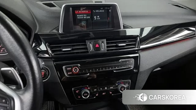 BMW X1 (F48) 2018 Синий из Кореи, фото 5