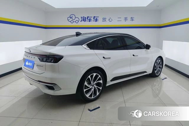 Ford Mondeo 2023 Белый из Китая, фото 5