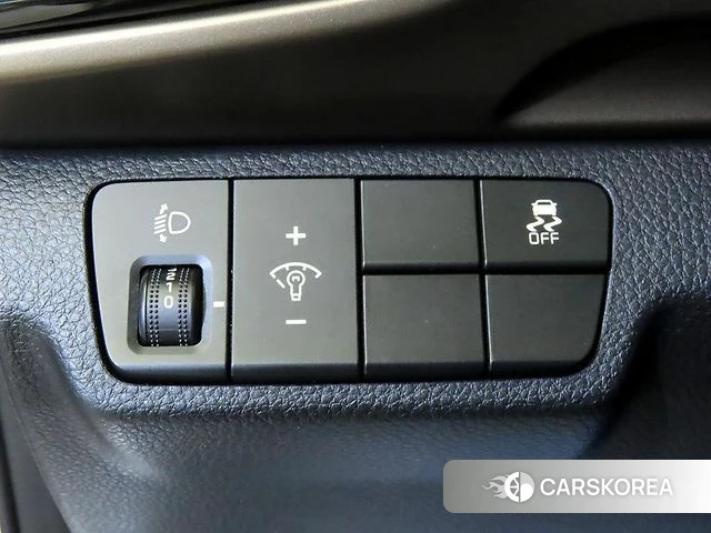 Kia Stonic 2018 Белый из Кореи, фото 5