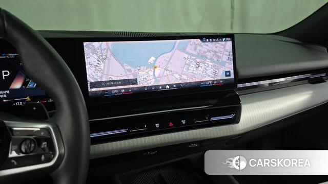 BMW 5 Series (G60) 2024 Черный из Кореи, фото 5