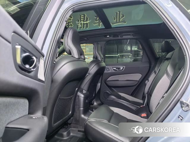 Volvo XC60 PHEV 2022 Темно-серый из Китая, фото 5
