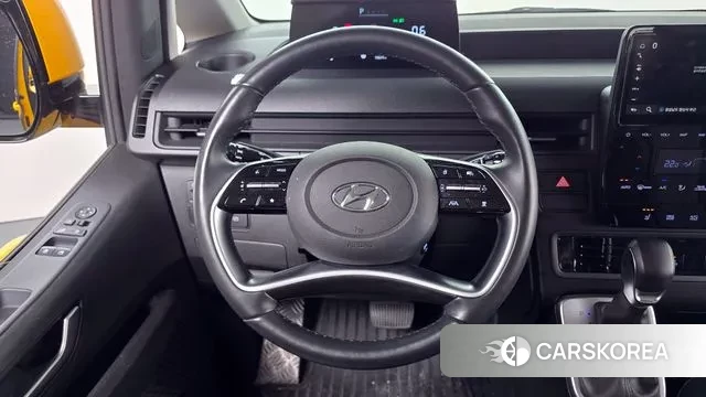 Hyundai Staria 2023 Желтый из Кореи, фото 5