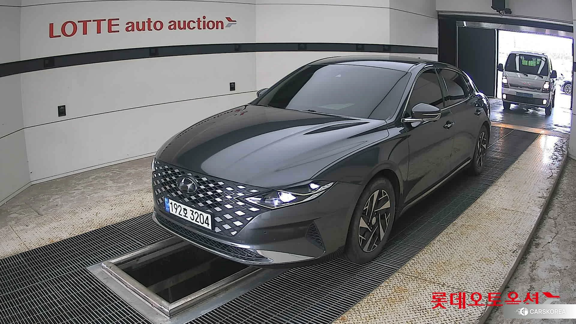 Hyundai Grandeur Hybrid 2023 Nocturne Grey Metallic из Кореи, фото 5