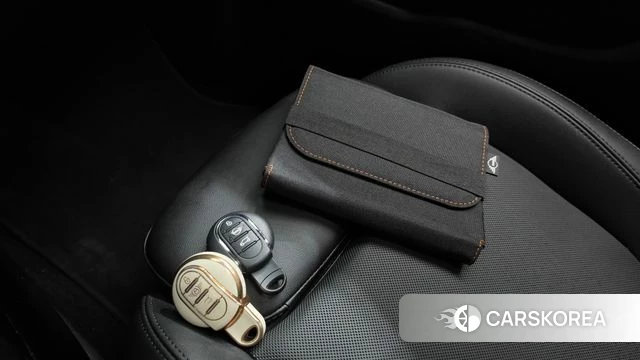 Mini Cooper Clubman 2023 Красный из Кореи, фото 5