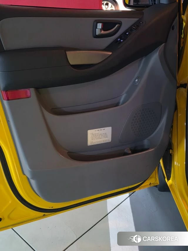 Hyundai The New Grand Starex 2021 Желтый из Кореи, фото 5