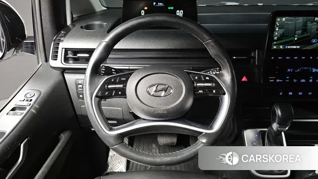 Hyundai Staria 2023 Белый из Кореи, фото 5