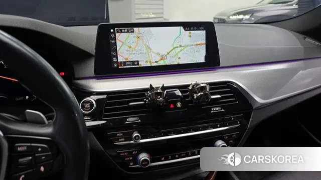 BMW 5 Series (G30) 2018 Белый из Кореи, фото 5