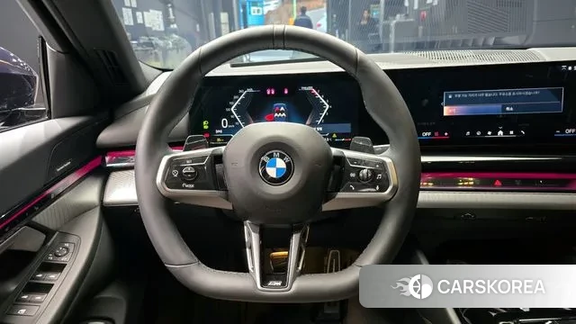 BMW 5 Series (G60) 2025 Черный из Кореи, фото 5