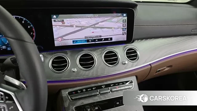 Mercedes-Benz E-Class W213 2023 Белый из Кореи, фото 5