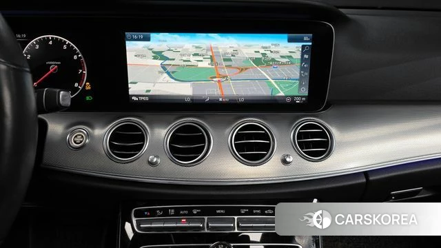 Mercedes-Benz E-Class W213 2019 Серебряный из Кореи, фото 5
