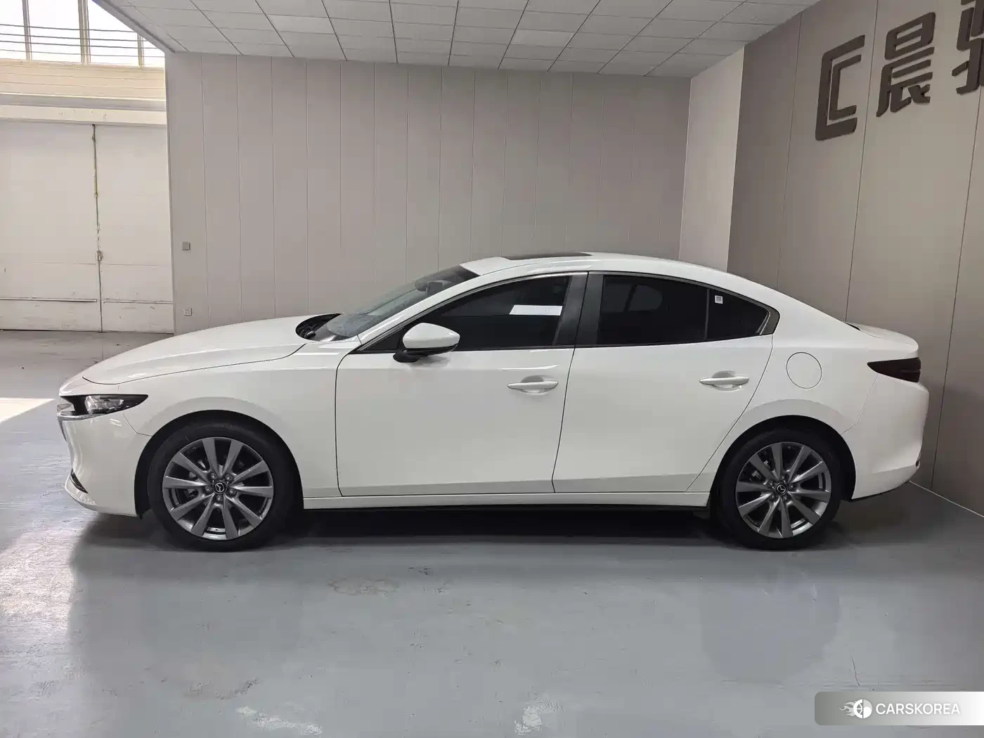 Mazda 3 2026 Белый из Китая, фото 5