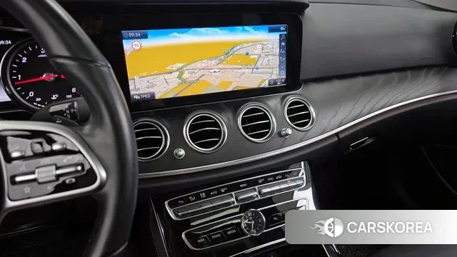 Mercedes-Benz E-Class W213 2019 Белый из Кореи, фото 5