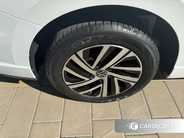 Volkswagen Lavida 2023 Белый из Китая, фото 5