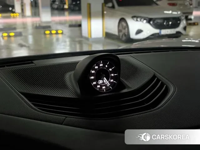 Porsche Taycan 2022 Белый из Кореи, фото 5