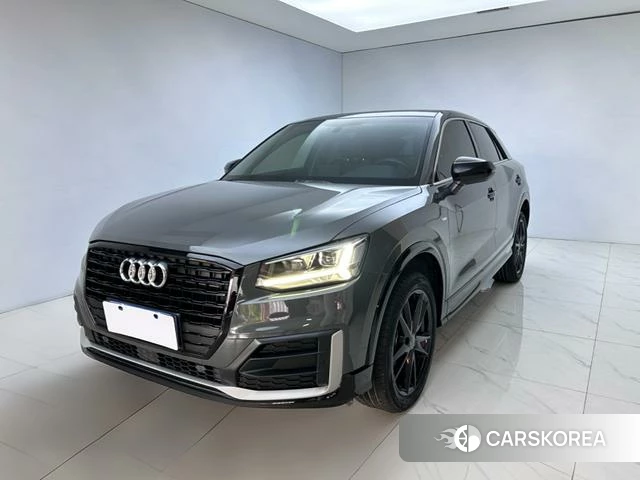 Audi Q2L 2021 Темно-серый из Китая, фото 5