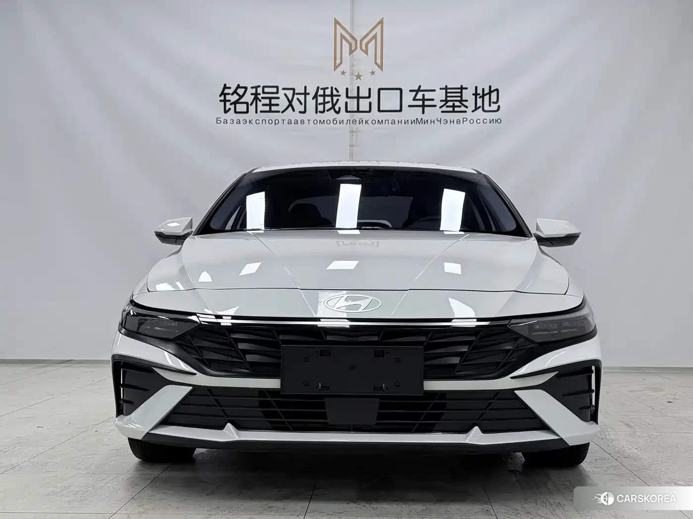 Hyundai Elantra 2023 Белый из Китая, фото 5